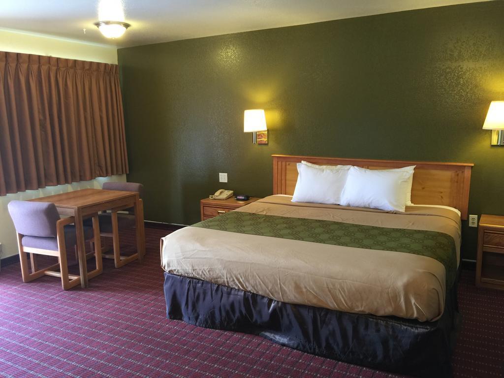 Rodeway Inn Hurricane - Zion National Park Area מראה חיצוני תמונה